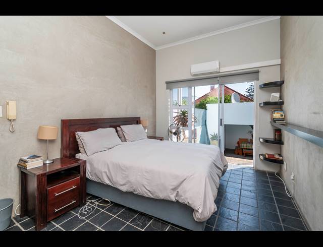 2 BEDROOM APARTMENT FOR SALE IN SEA POINT